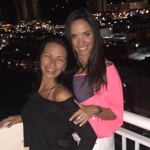 Meet your Posher, Elaine